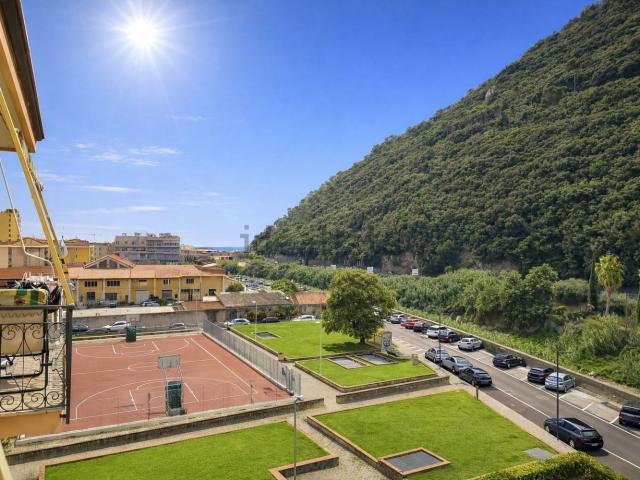 Appartamento in vendita di 76 m² in Viale Dante Alighieri, 64
