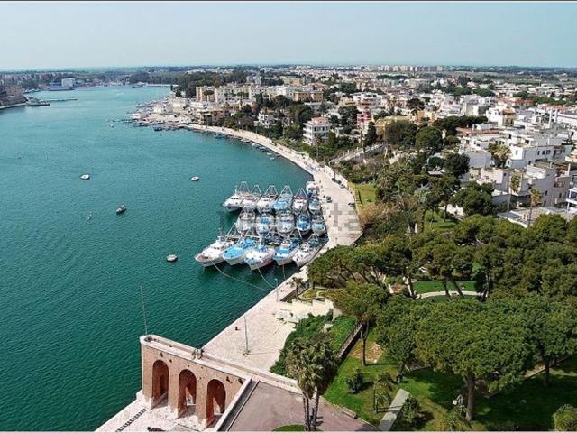 Appartamento in vendita di 780 m² in Via Cappuccini, 272