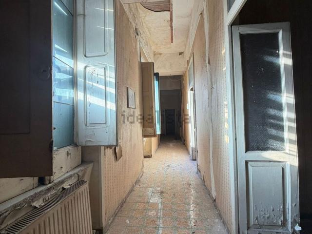 Appartamento in vendita di 781 m² in Via Circumvallazione