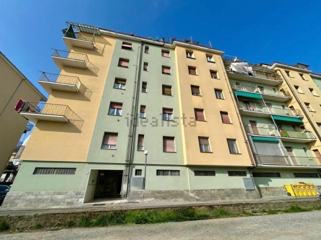 Appartamento in vendita di 78 m² in Corso Divisione Acqui, 81