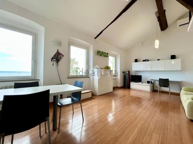 Appartamento in vendita di 78 m² in Lungomare di Pegli, 15