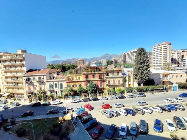 Appartamento in vendita di 78 m² in Piazza Generale Antonio Cascino, 18