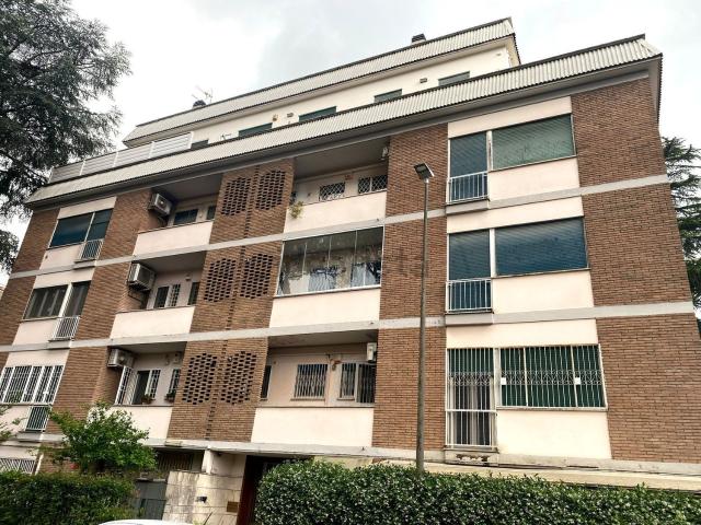 Appartamento in vendita di 78 m² in Via Taggia, 80
