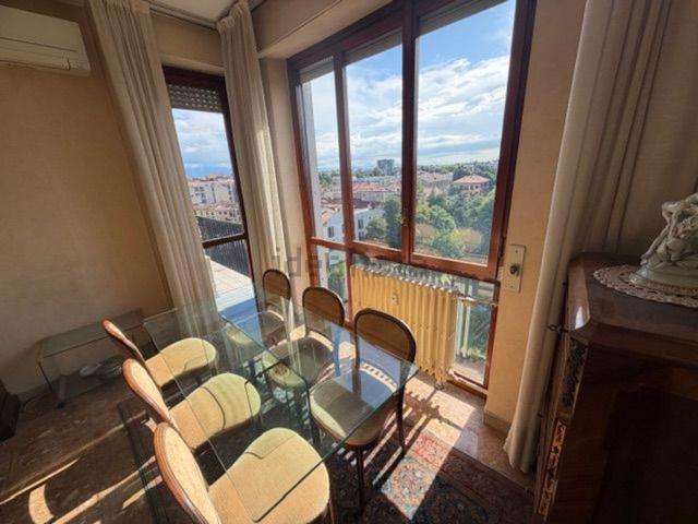 Appartamento in vendita di 78 m² in Via Azzone Visconti, 41