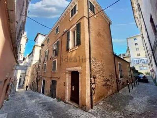 Appartamento in vendita di 78 m² in Via Bonda, 1