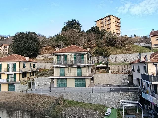 Appartamento in vendita di 78 m² in Via Campomorone, 105