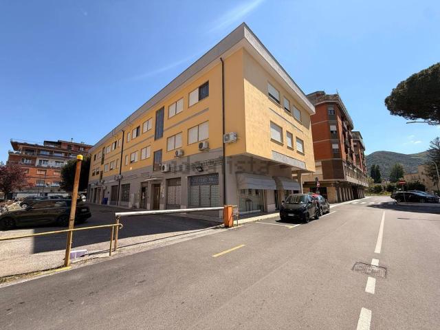 Appartamento in vendita di 78 m² in Via dei Salici, 7