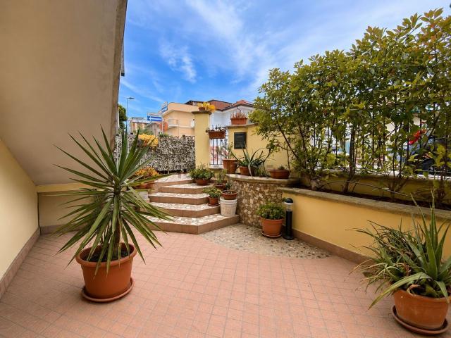 Appartamento in vendita di 78 m² in Via E. Praga