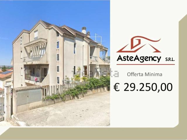 Appartamento in vendita di 78 m² in Via F. Turati, 205