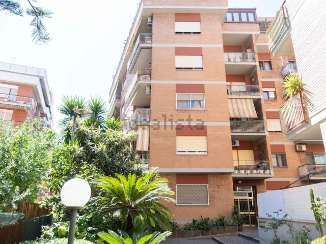 Appartamento in vendita di 78 m² in Via Ferdinando Acton, 108