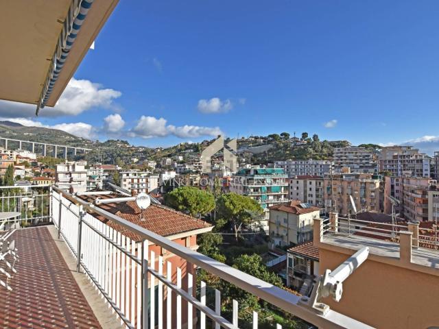 Appartamento in vendita di 78 m² in Via Franco Norero