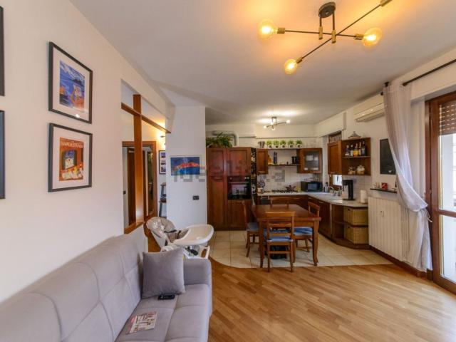 Appartamento in vendita di 78 m² in Via Giacomo Leopardi, 109