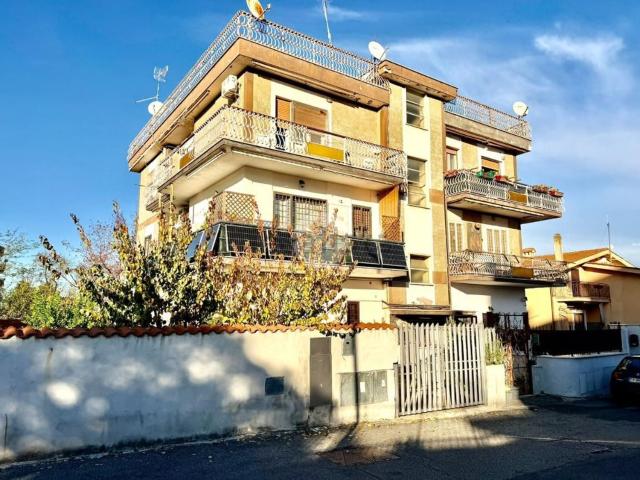 Appartamento in vendita di 78 m² in Via Giardinello, 51