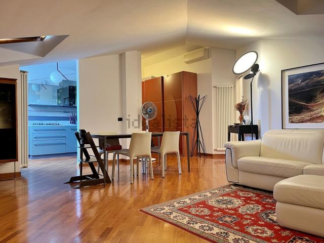 Appartamento in vendita di 78 m² in Via Indipendenza, 58