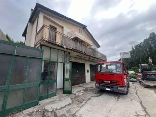 Appartamento in vendita di 78 m² in Via Noventana, 103