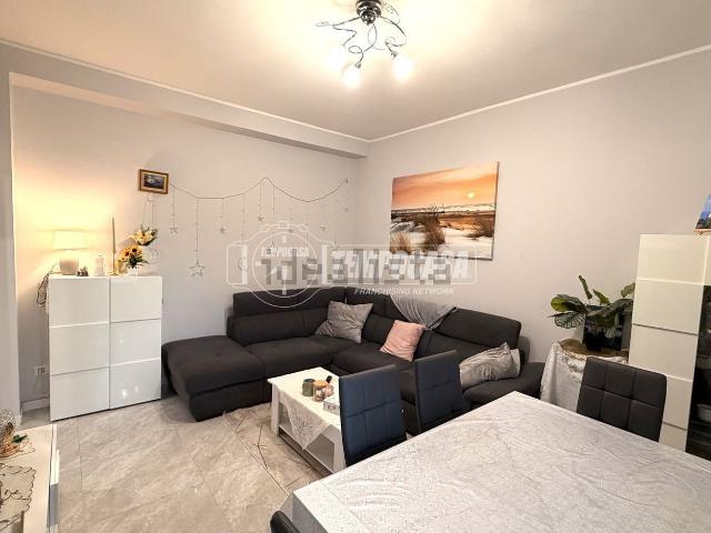Appartamento in vendita di 78 m² in Via Orbetello