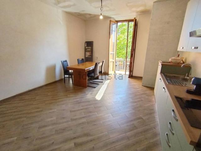 Appartamento in vendita di 78 m² in Via Provinciale Vicarese, 131