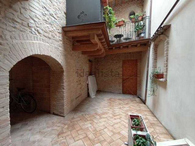 Appartamento in vendita di 78 m² in Via Sforza Caolzio