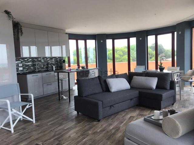 Appartamento in vendita di 78 m² in Viale del Tirreno, 78