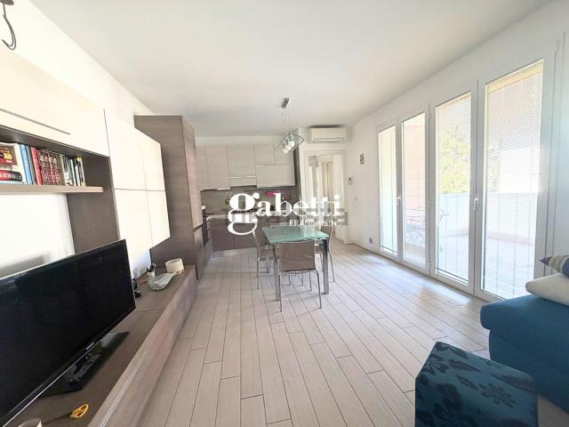 Appartamento in vendita di 78 m² in Via Limentani