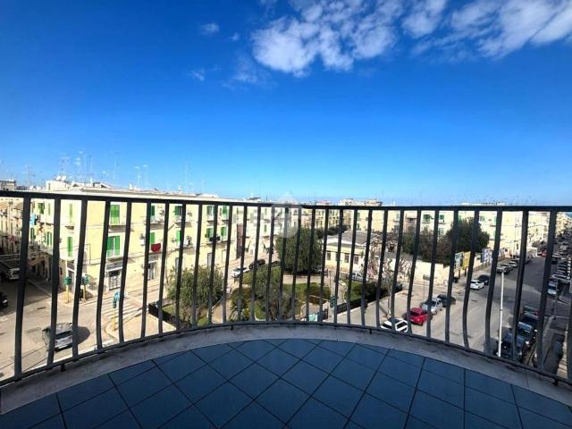 Appartamento in vendita di 79 m² in Via Tenente Silvestri, 4