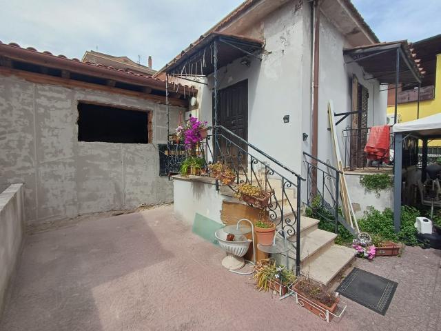 Appartamento in vendita di 79 m² in Via Valmontone, 83