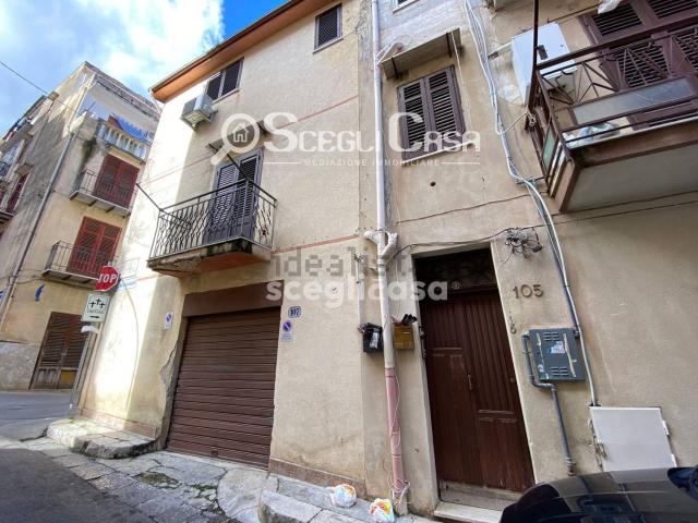 Appartamento in vendita di 79 m² in Via Badalamenti, 105