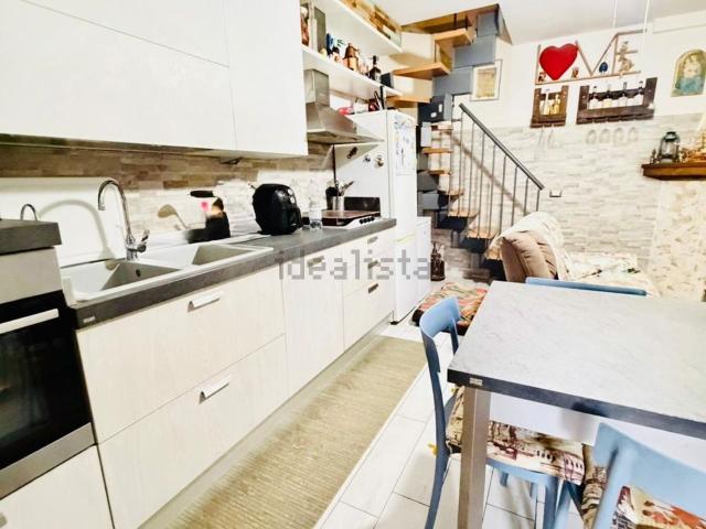Appartamento in vendita di 79 m² in Via Cales