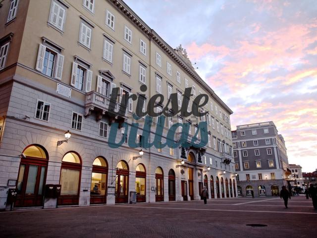 Appartamento in vendita di 79 m² in Via del Teatro, 2