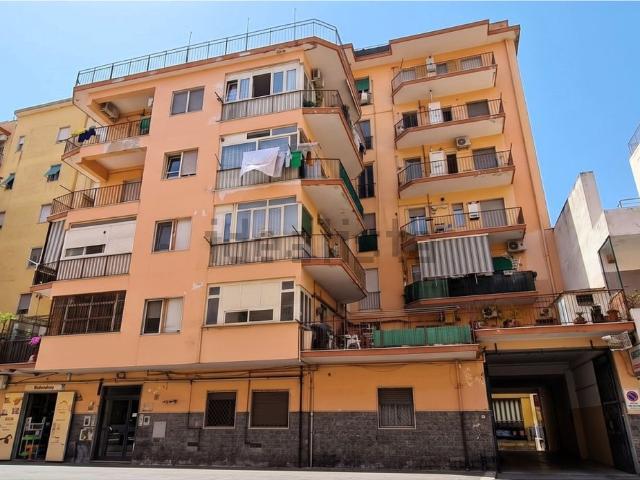 Appartamento in vendita di 79 m² in Via Diomede Carafa, 26
