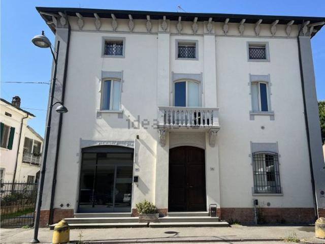 Appartamento in vendita di 79 m² in Via Emilia Interna