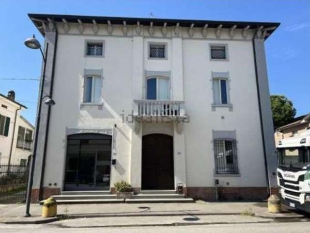 Appartamento in vendita di 79 m² in Via Emilia Interna
