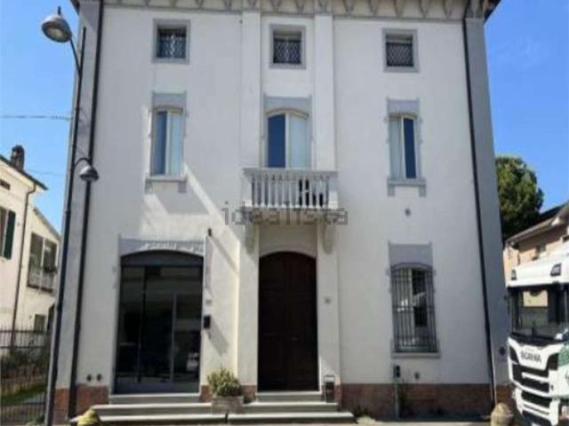 Appartamento in vendita di 79 m² in Via Emilia Interna, 171