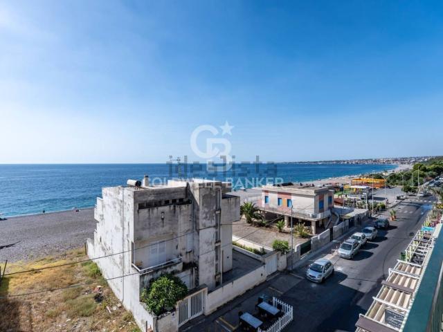 Appartamento in vendita di 79 m² in Via Spiaggia, 115