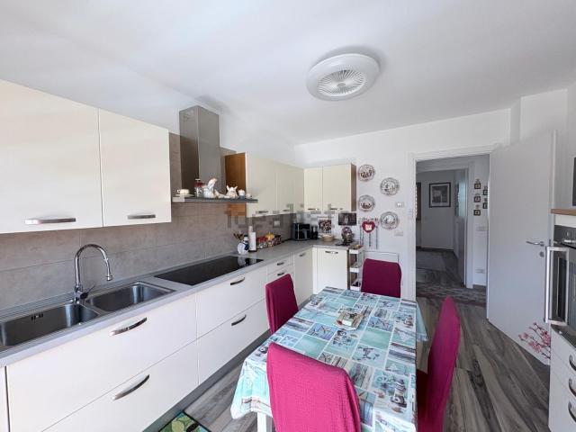Appartamento in vendita di 83 m² in Frazione perral, 28