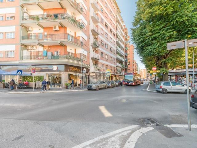 Appartamento in vendita di 83 m² in Largo Antonio Beltramelli, 28