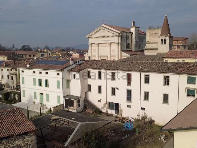 Appartamento in vendita di 83 m² in Piazza Vittorio Veneto, 11