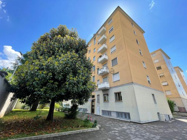 Appartamento in vendita di 83 m² in Via Antonio Carnevali, 66