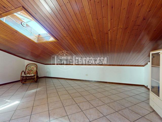 Appartamento in vendita di 83 m² in Via Bortolani, 1673