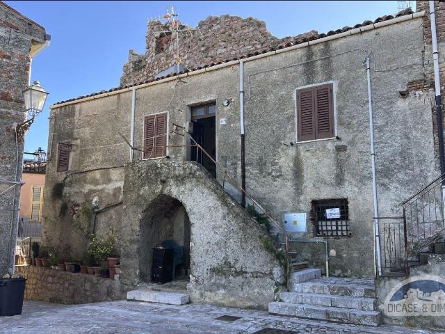 Appartamento in vendita di 83 m² in Via Castello