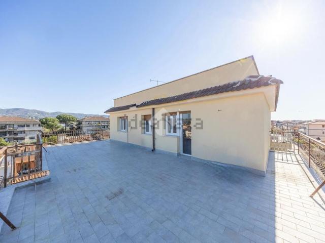 Appartamento in vendita di 83 m² in Via Casilina, 1842