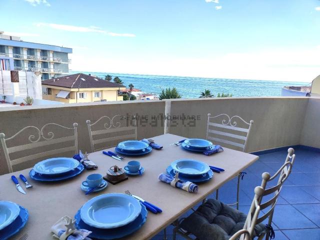 Appartamento in vendita di 83 m² in Via Cortina