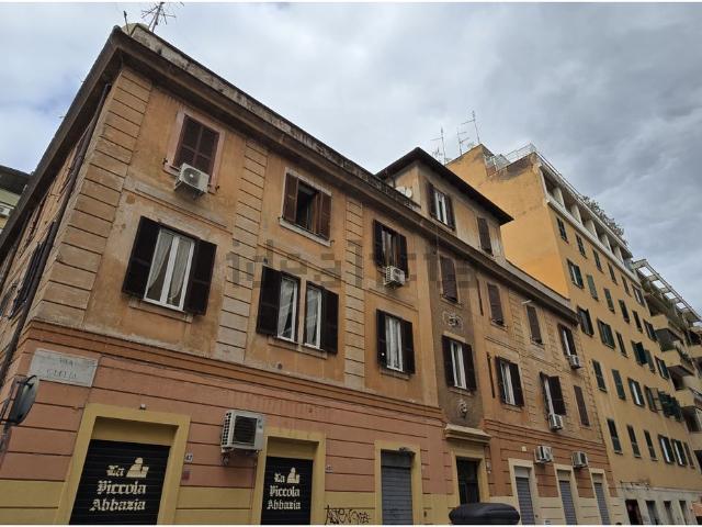 Appartamento in vendita di 83 m² in Via Clelia, 53