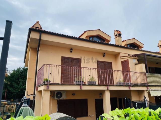 Appartamento in vendita di 83 m² in Via Degli Agrifogli