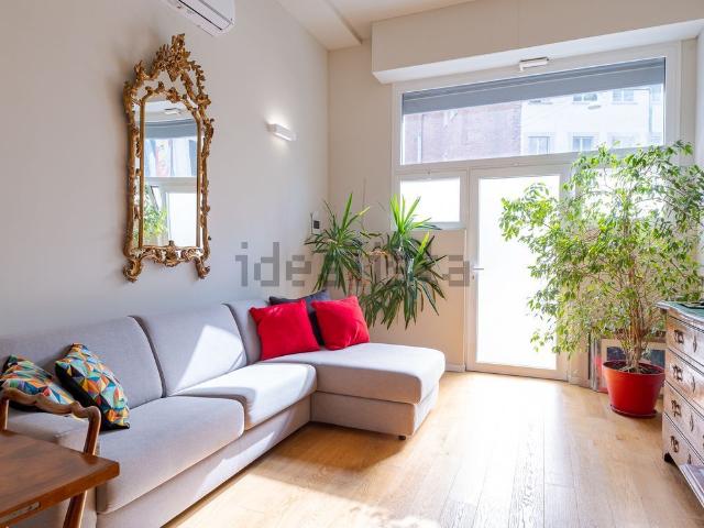 Appartamento in vendita di 83 m² in Via degli Arcimboldi, 5