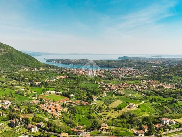 Appartamento in vendita di 83 m² in Via dei Colli