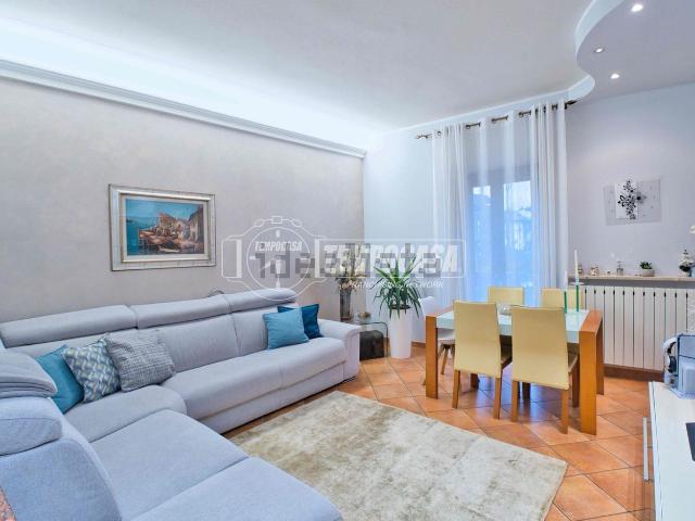 Appartamento in vendita di 83 m² in Via dei Monasteri