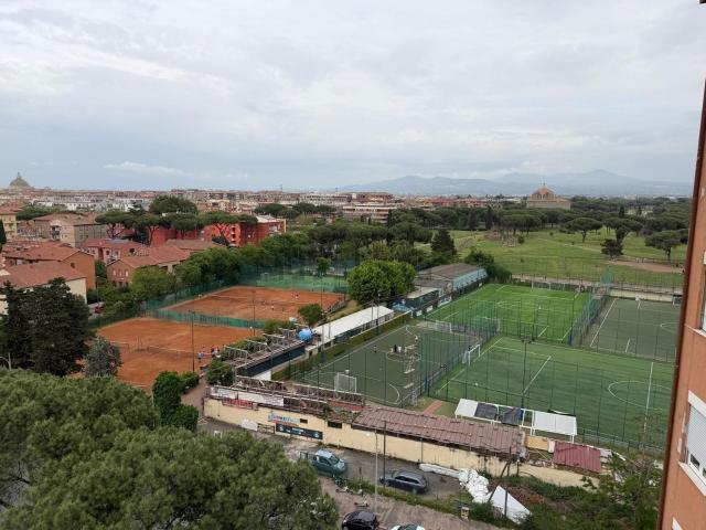 Appartamento in vendita di 83 m² in Via del Quadraro, 72