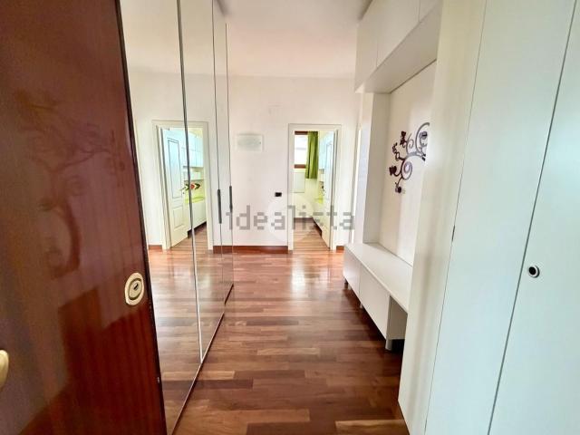 Appartamento in vendita di 83 m² in Via della Serenella, 35