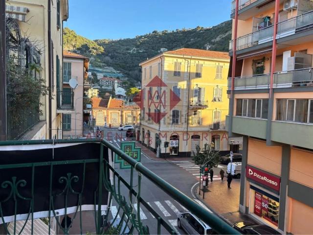 Appartamento in vendita di 83 m² in Via Ernesto Chiappori, 8